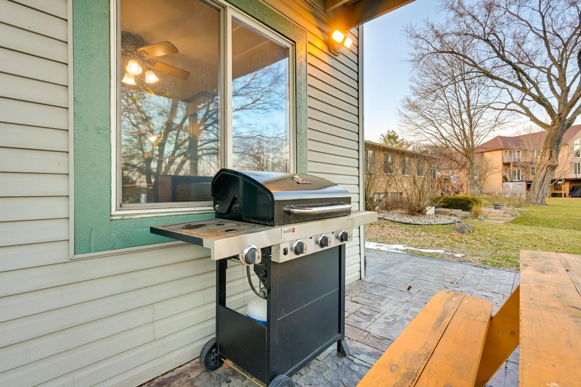 Lakefront Hartland Cottage With Patio And Fire Pits! Buitenkant foto